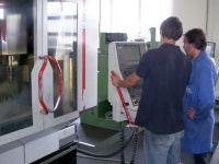 Ausbildung an CNC Maschine